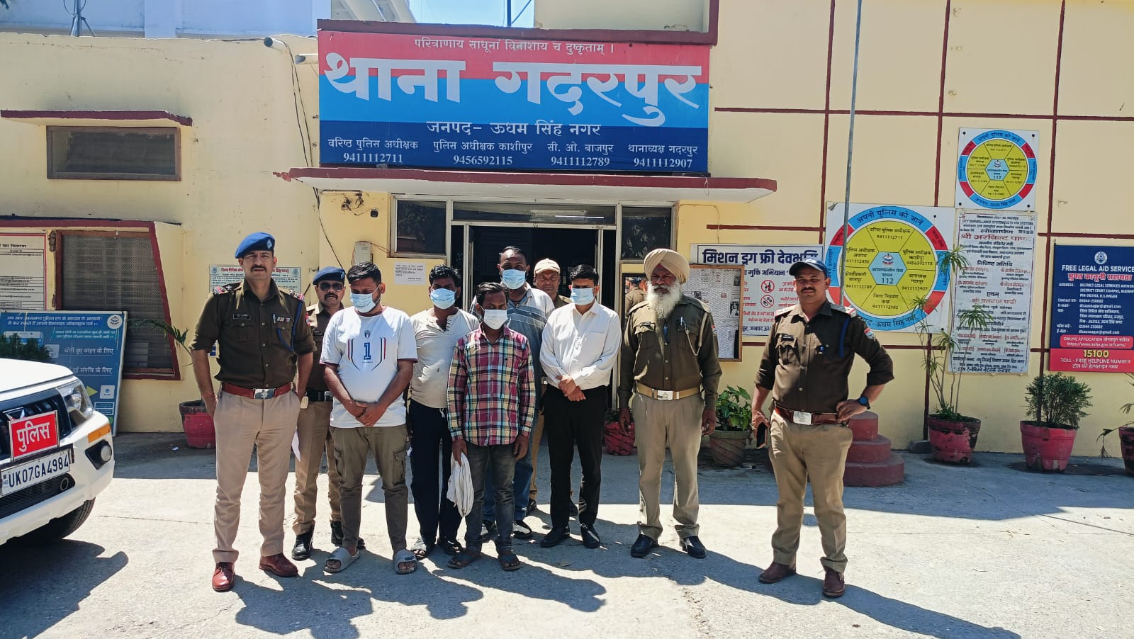 पुलिस ने 5 नफर वारंटियों को किया गिरफ्तार