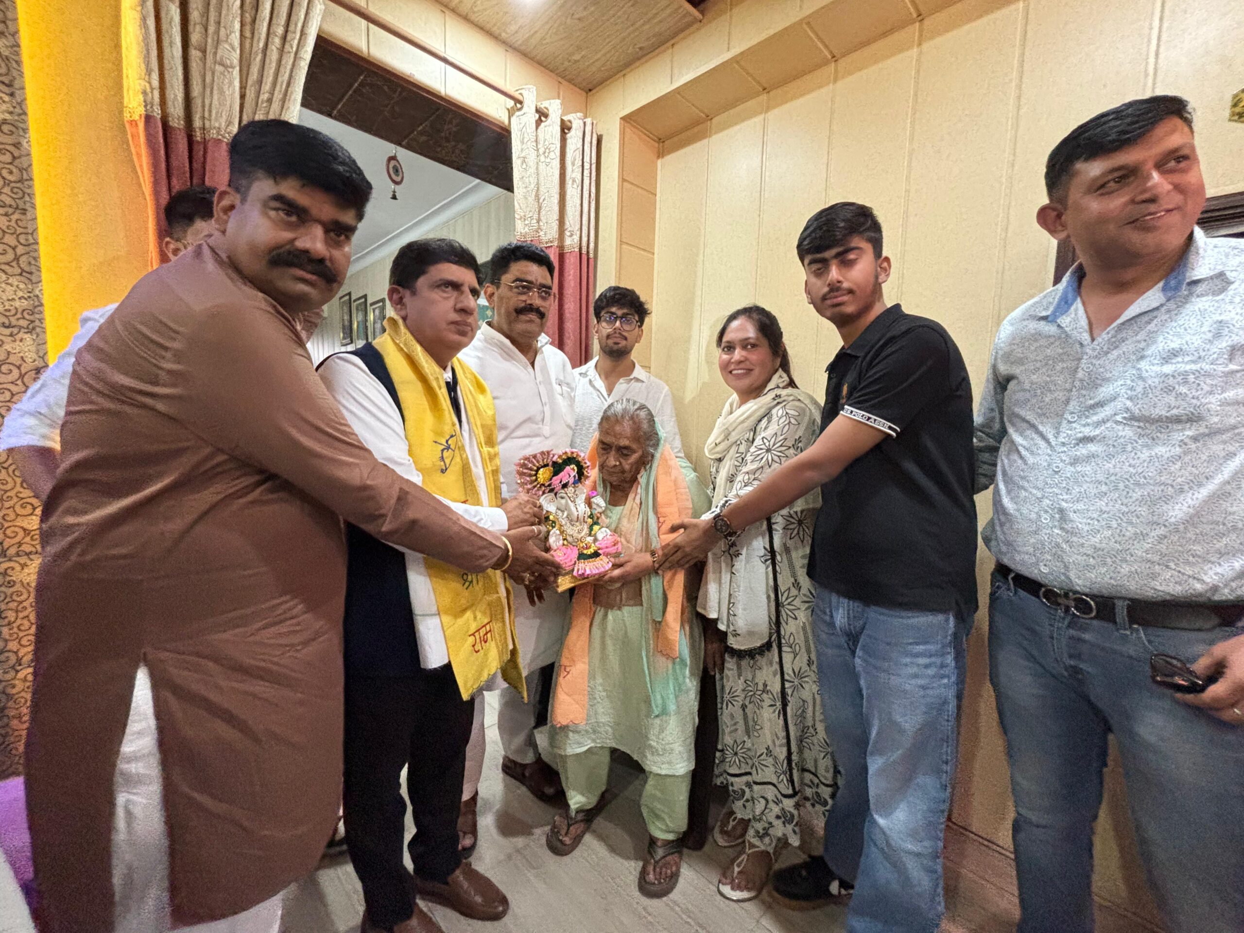 गदरपुर बलराम नगर कैबिनेट मंत्री प्रदीप बत्रा का भव्य स्वागत, सैकड़ों की मौजूदगी से गूंजा माहौल