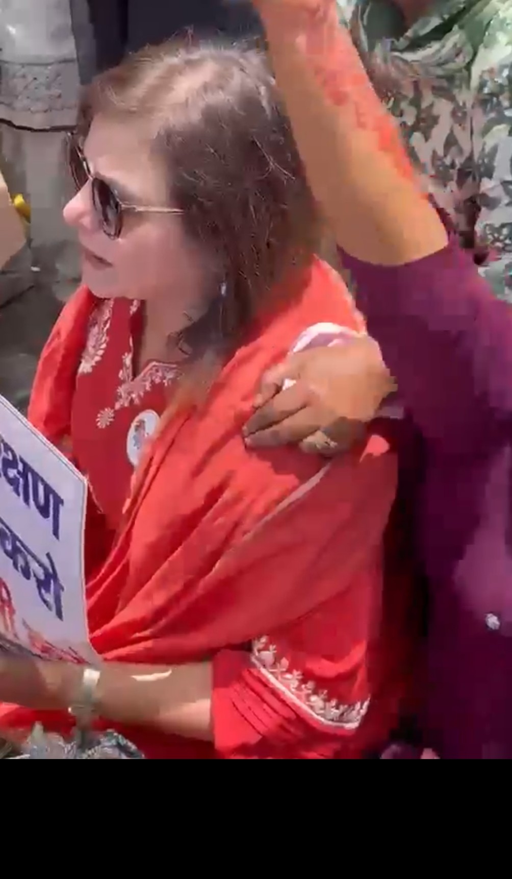 🔴 अलका लांबा के नेतृत्व में महिला कांग्रेस का विधानसभा घेराव, मोदी सरकार के खिलाफ जोरदार प्रदर्शन