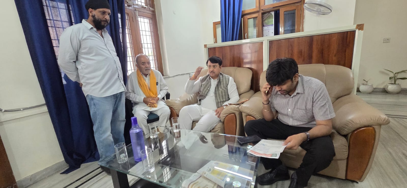 प्रदेश मंत्री गुंजन सुखीजा की पहल से गदरपुर बाईपास पर जल्द जगमगाएंगी स्ट्रीट लाइटें
