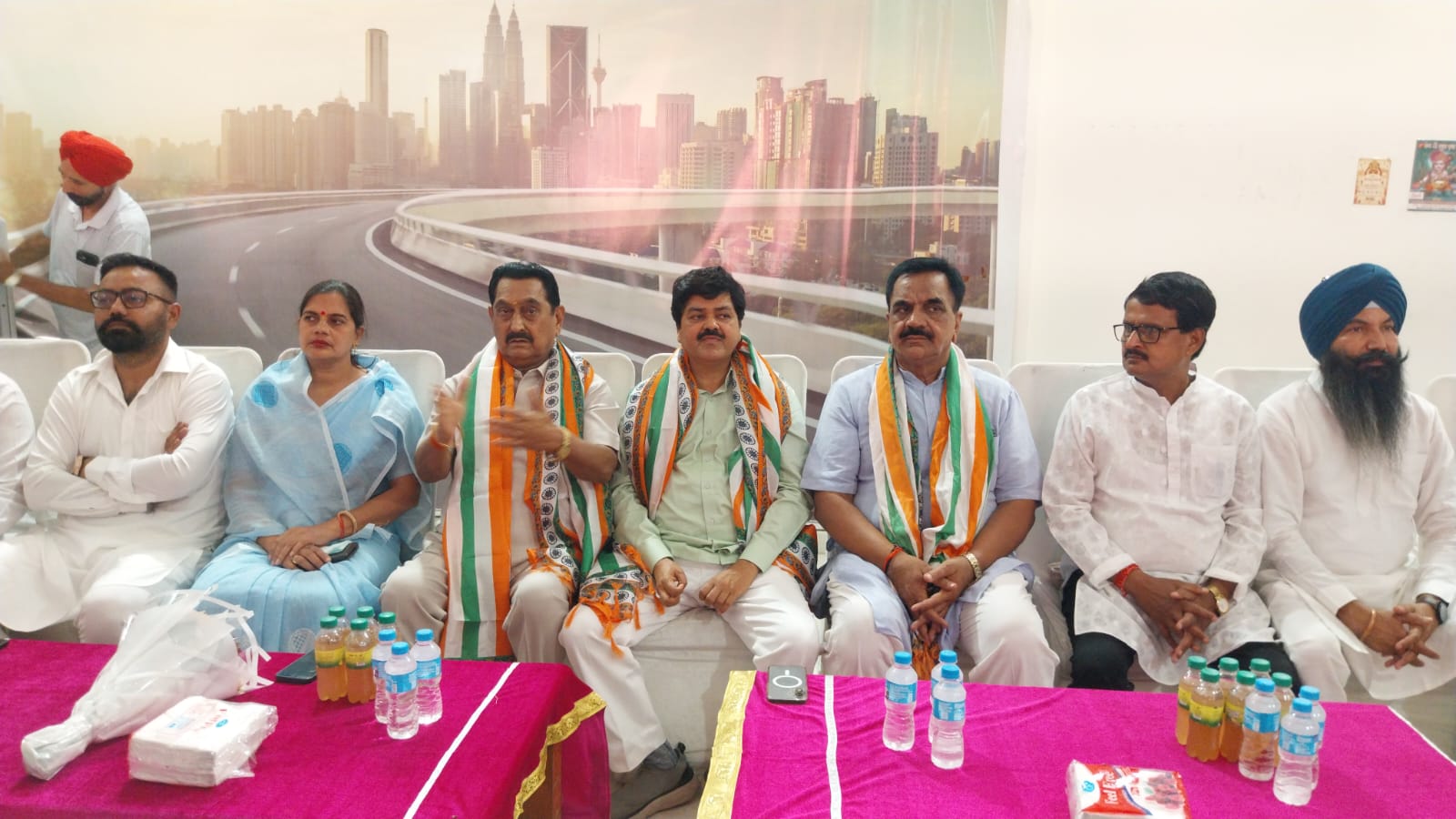 रुद्रपुर में कांग्रेस अध्यक्ष गणेश गोदियाल का  भव्य स्वागत, कार्यकर्ताओं में भरा चुनावी जोश