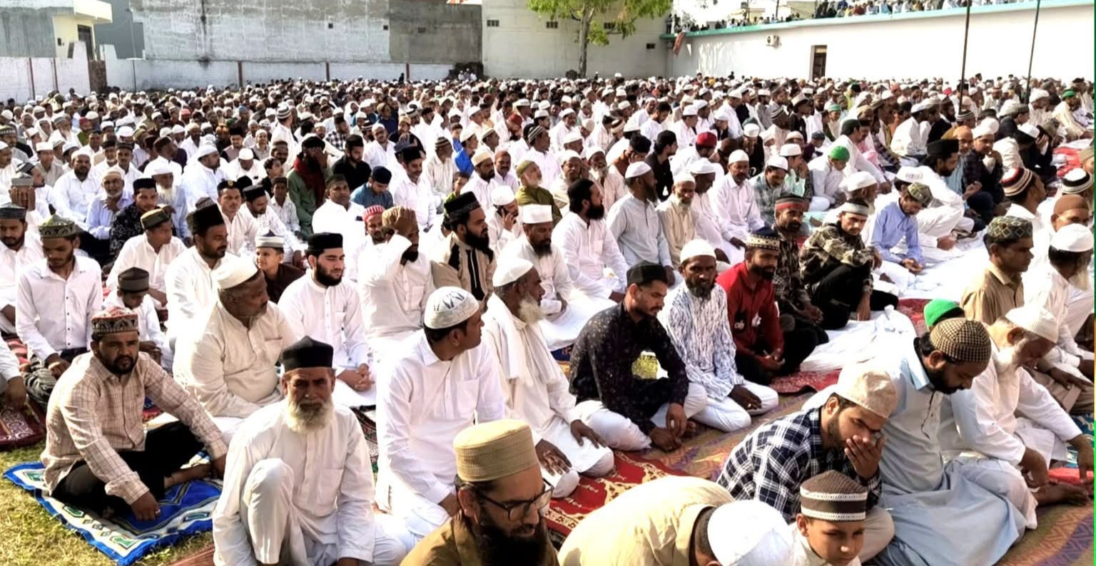 गदरपुर ईदगाह में अकीदत के साथ अदा हुई ईद-उल-अजहा की नमाज