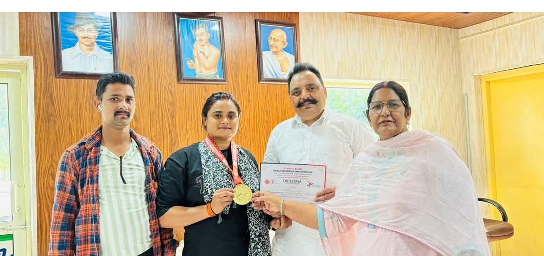 दिनेशपुर नगर पंचायत अध्यक्षा  ने अंतर्राष्ट्रीय दिव्यांग खिलाड़ी रेखा मेहता को दी शुभकामनाएं
