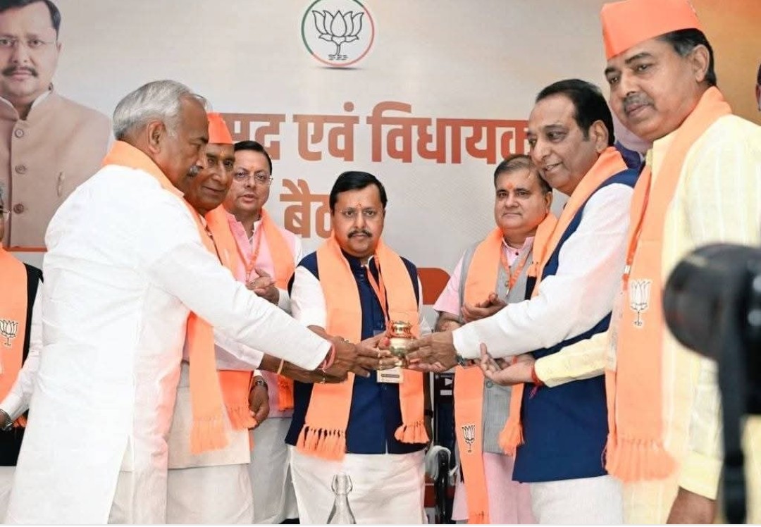 गदरपुर विधायक अरविंद पांडे ने राष्ट्रीय अध्यक्ष नितिन नवीन से की मुलाकात, देहरादून में भाजपा की अहम संगठनात्मक बैठक
