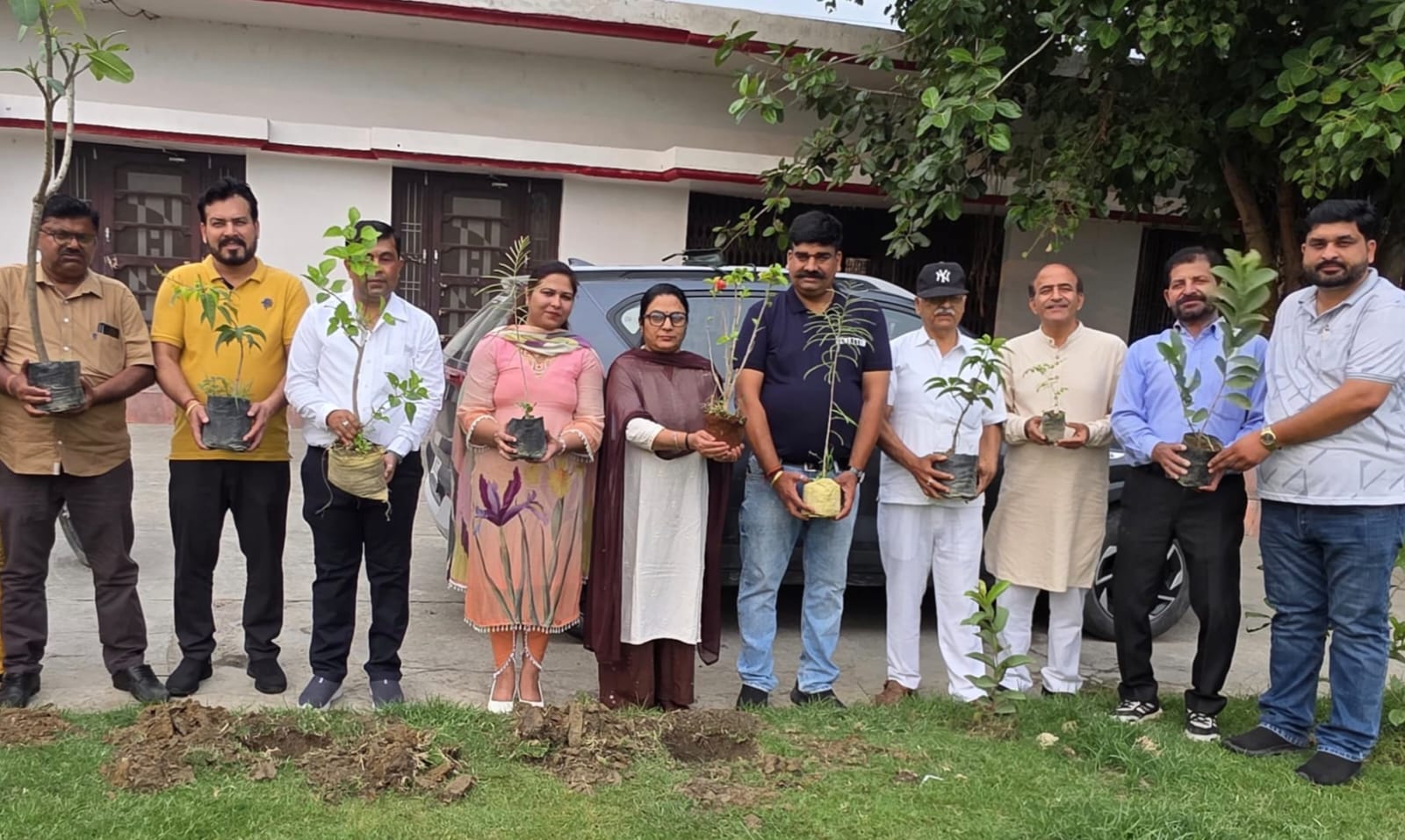 विश्व पर्यावरण दिवस पर भारत विकास परिषद ने किया वृक्षारोपण