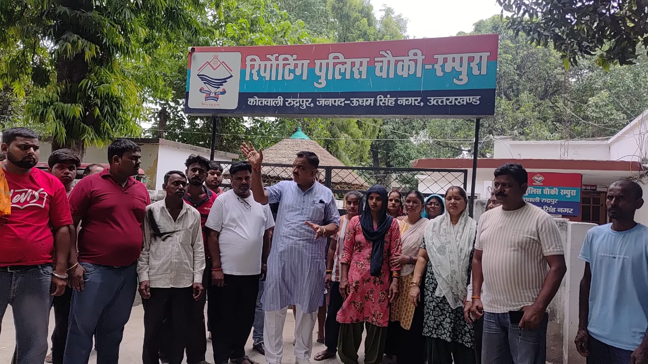 लापता बालक की तलाश को लेकर चौकी का घेराव, ठुकराल ने पुलिस से की तत्काल कार्रवाई की मांग