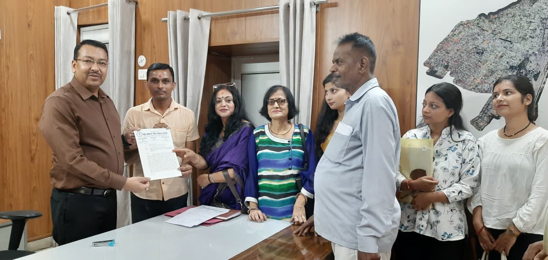 एक समाज श्रेष्ठ समाज संस्था ने कोचिंग सेंटरों के लिए नए नियम बनाने को लेकर प्रधानमंत्री को ज्ञापन भेजा