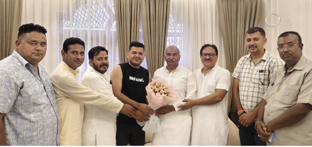 अनहद ग्रुप के एमडी लवली हुड़िया के जन्मदिन पर विधायक अरविंद पांडेय ने दी शुभकामनाएं