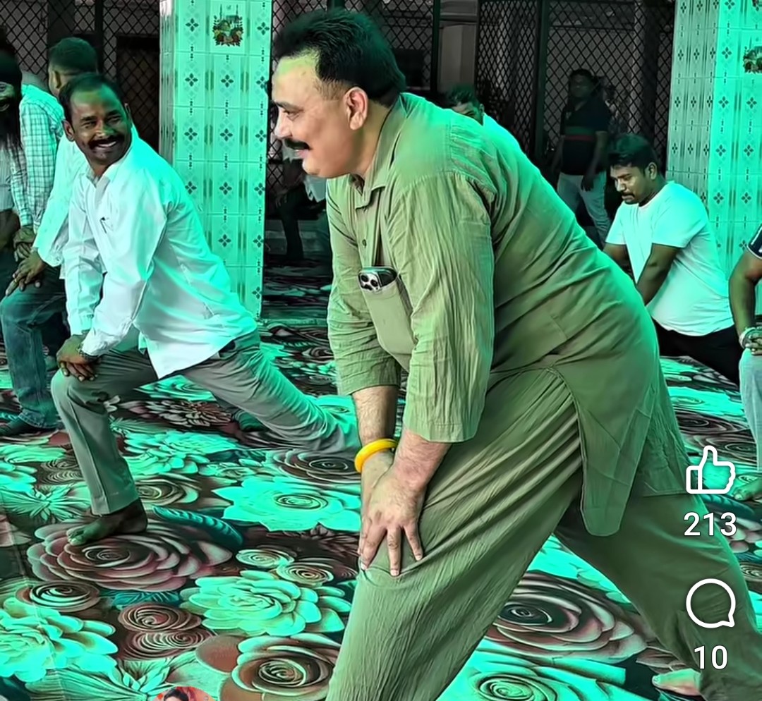 अंतरराष्ट्रीय योग दिवस पर दिनेशपुर नगर पंचायत अध्यक्ष प्रतिनिधि ने क्षेत्रवासियों से योग को दैनिक जीवन का हिस्सा बनाने की अपील की।