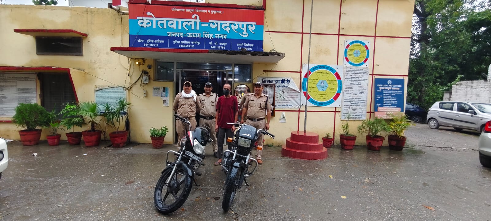 गदरपुर पुलिस ने वाहन चोर दबोचा, चोरी की दो मोटर साइकिल बरामद