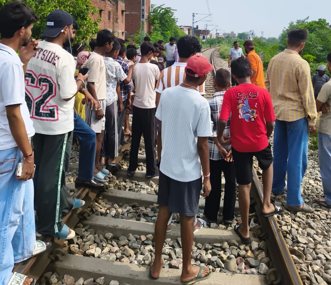 ट्रेन की चपेट में आने से नंदी की मौत, क्षेत्र में शोक