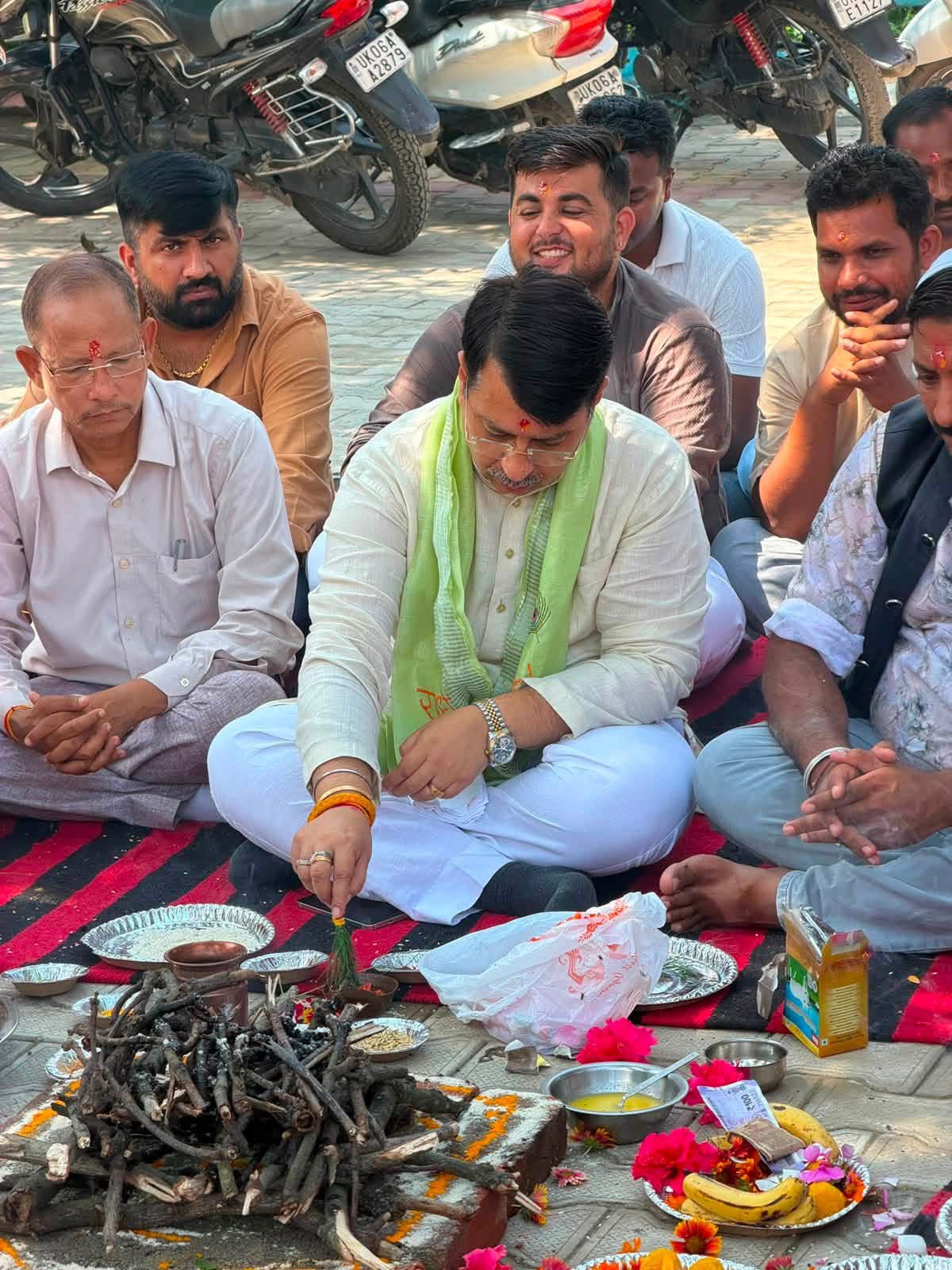 सेवा, समर्पण और सुशासन के 5 वर्ष पूर्ण होने पर गूलरभोज शिव मंदिर में हवन-यज्ञ