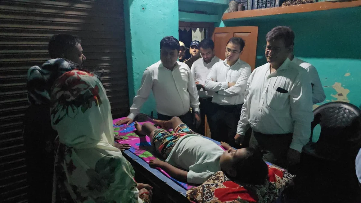 मुख्यमंत्री धामी बने मसीहा, टिक्की विक्रेता के बीमार बेटे का होगा मुफ्त इलाज