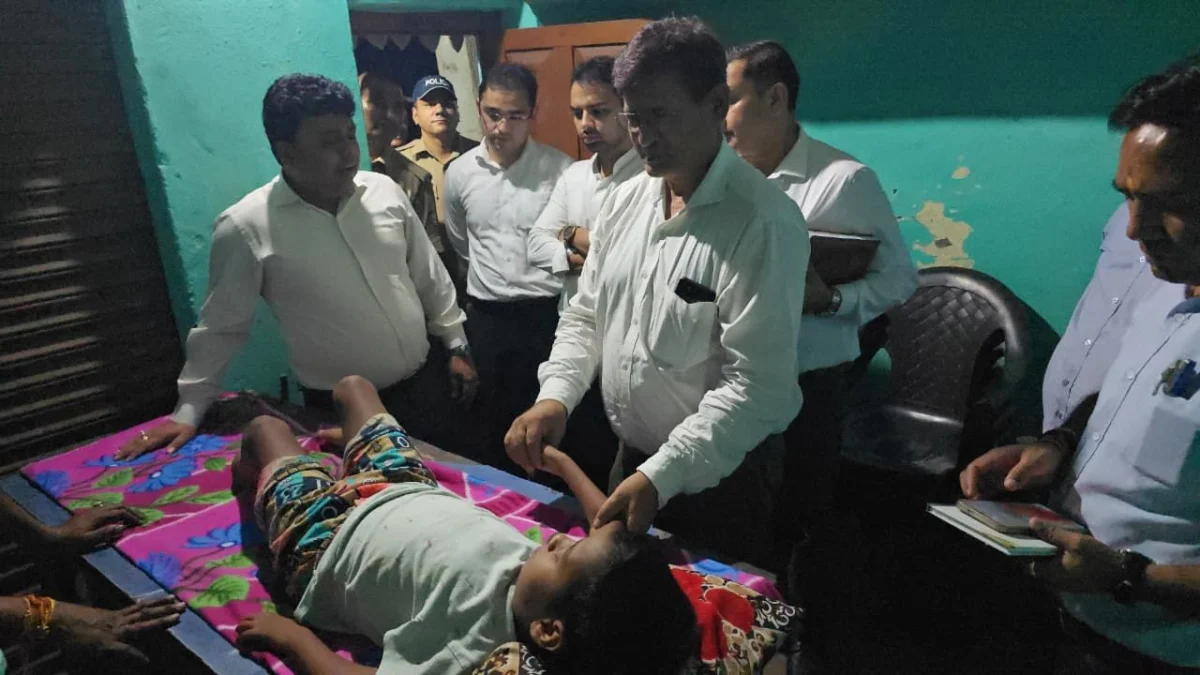 मुख्यमंत्री धामी बने मसीहा, टिक्की विक्रेता के बीमार बेटे का होगा मुफ्त इलाजलोहियाहेड पहुंचकर