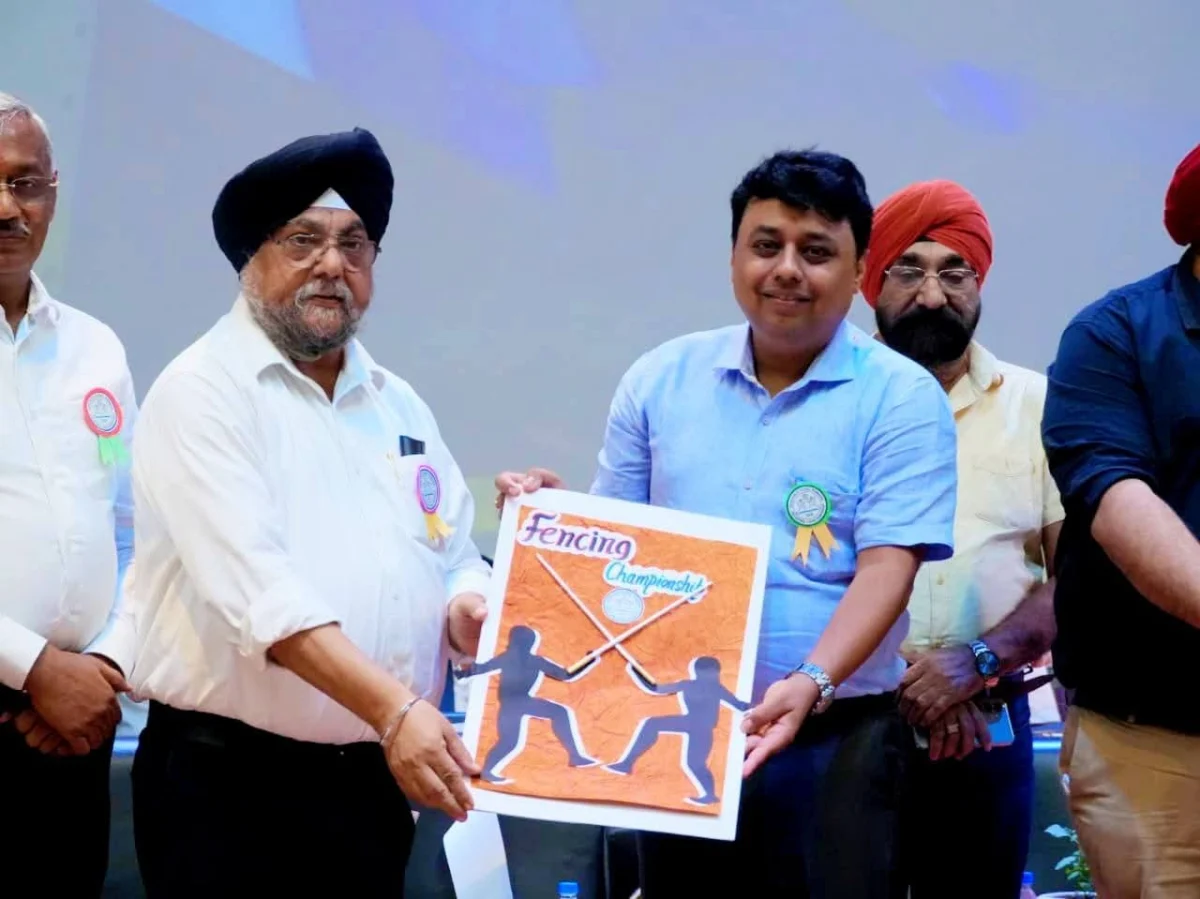 सीबीएसई राष्ट्रीय फेंसिंग चैंपियनशिप का आयोजन जिले और क्षेत्र के लिए अत्यंत गर्व का विषय : DM