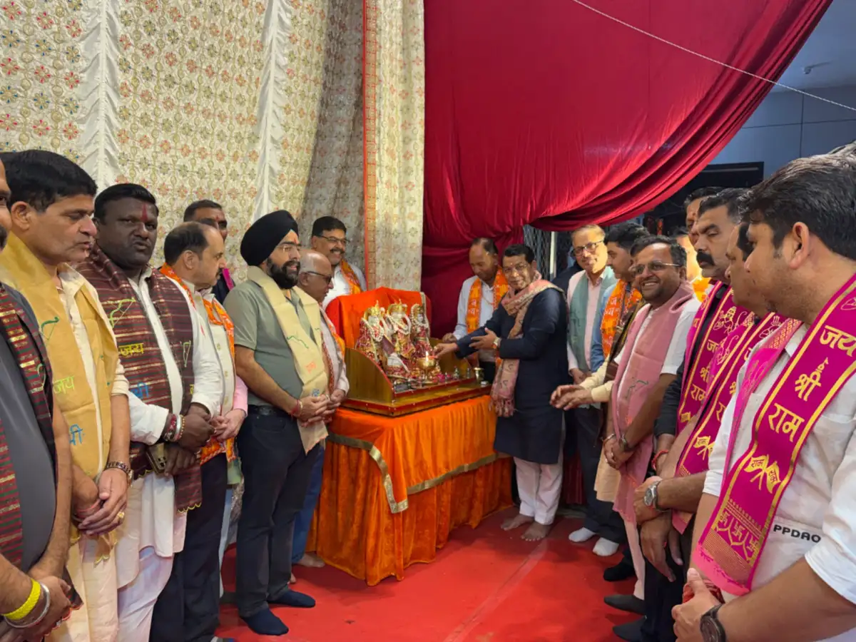 विधायक शिव अरोरा ने किया रुद्रपुर बस स्टैंड रामलीला का शुभारंभ, बोले—प्रभु श्रीराम के आदर्शों से मिलती है जीवन जीने की प्रेरणा