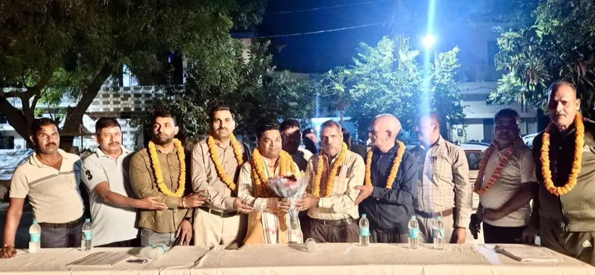घास मंडी में दर्जा राज्यमंत्री सुरेश कोली का भव्य स्वागत, अनुसूचित समाज और क्षेत्रवासियों ने किया अभिनंदन